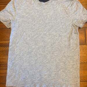 Banana Republic Performance Heather Blue Moisture Tee - S